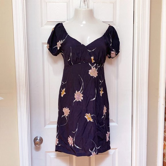 ASTR The Label Dark Blue Floral Print Dress - Picture 3 of 4
